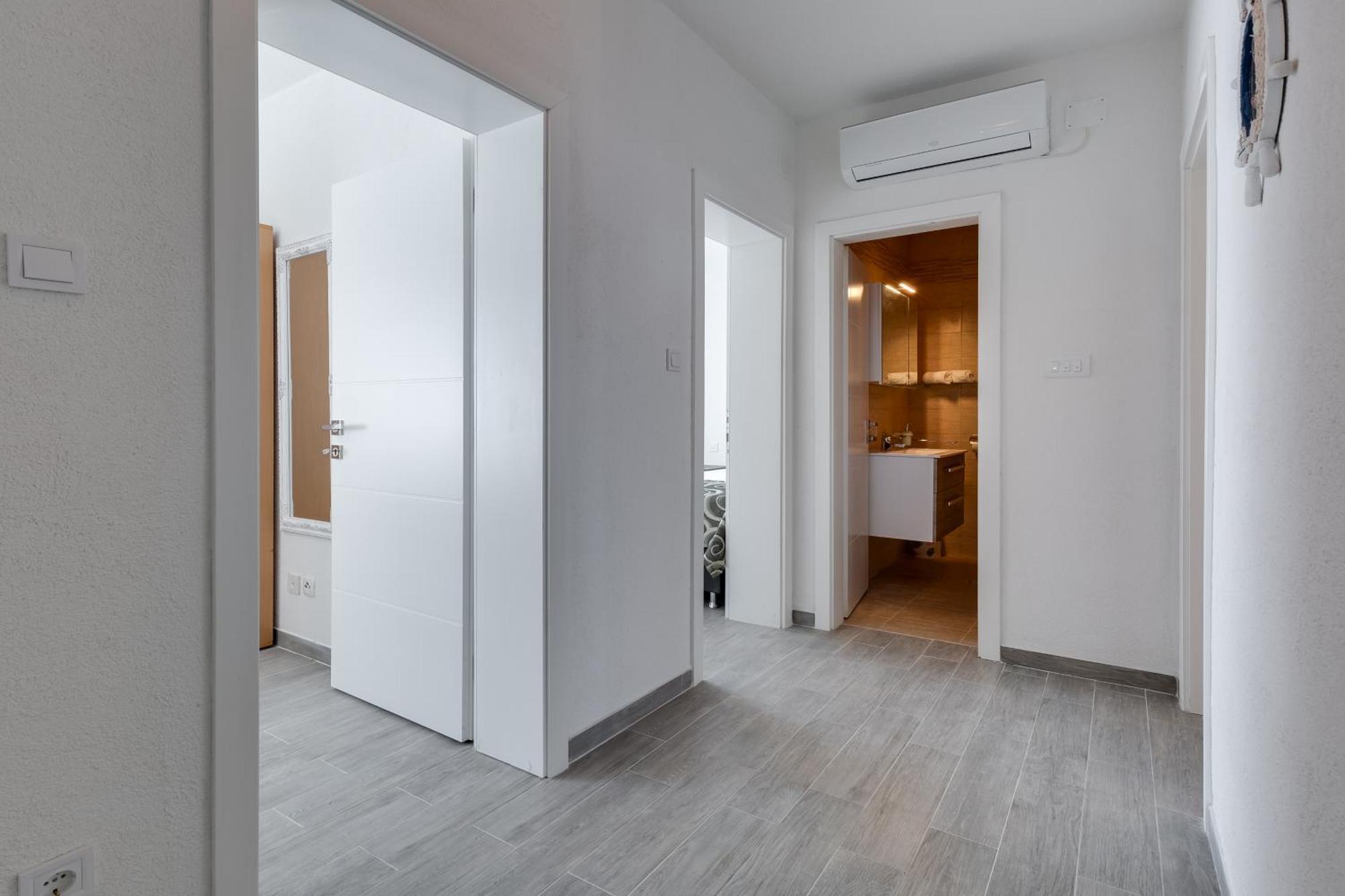 Apartmani Kastelina Vir Exteriör bild
