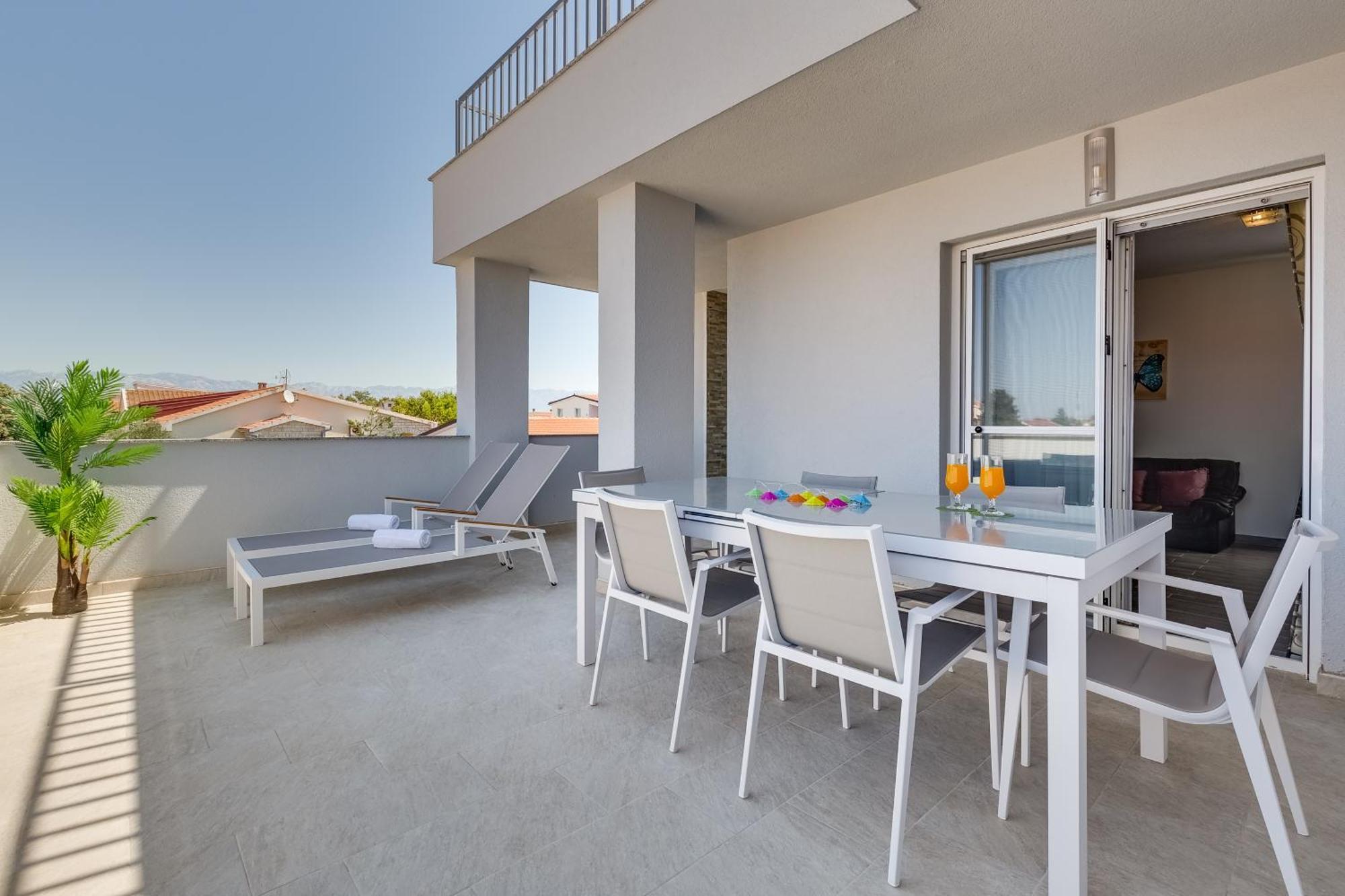 Apartmani Kastelina Vir Exteriör bild